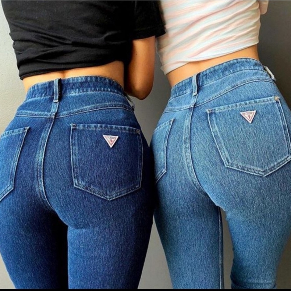 VTG Marciano Guess Jeans**please check measurements.. tag says 32” but run small